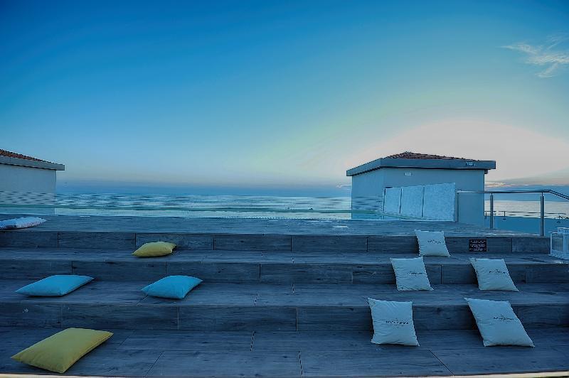 Toscana Charme Resort ティレニア エクステリア 写真 The beach at the hotel