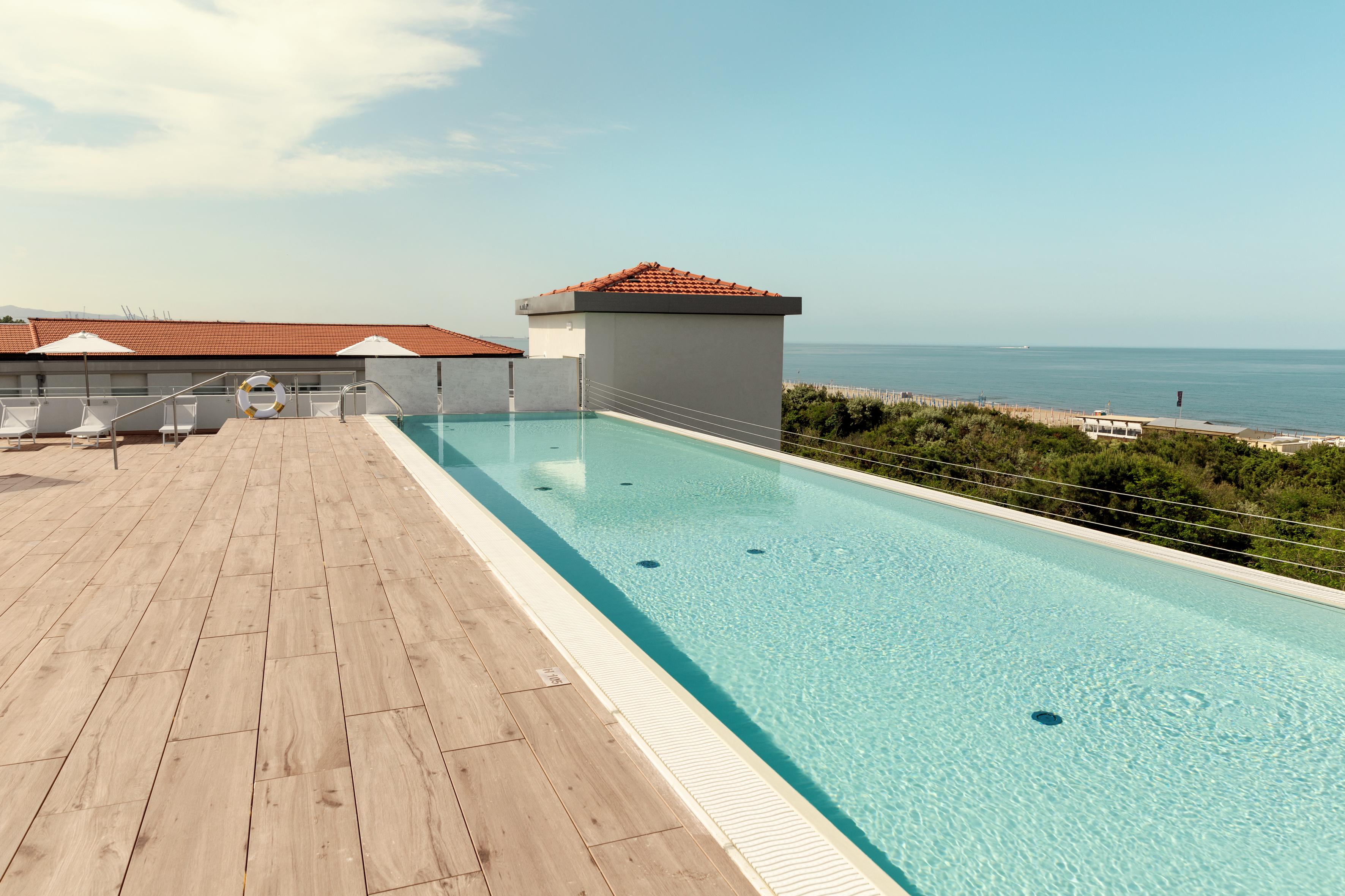 Toscana Charme Resort ティレニア エクステリア 写真 Rooftop pool at the Hotel